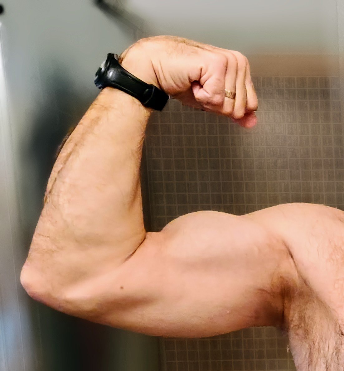 Can flabby arms be toned after 60?