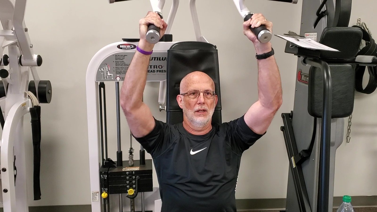 how to regain muscle mass after 60 using the shoulder press machine